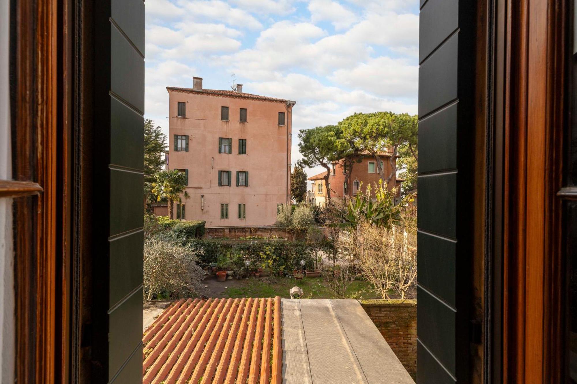 Bed And Breakfast Casa Delle Rose Lido Venezia Lido di Venezia Exterior photo
